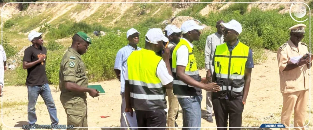 Visite de terrain pour la réhabilitation d'un ancien site minier au Sénégal